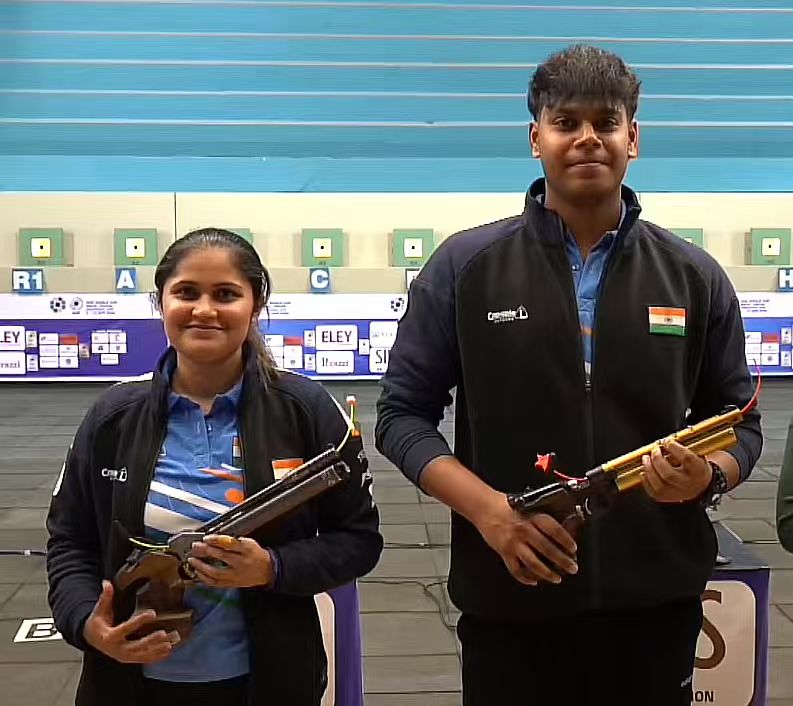 ChinaSpox_India's tweet image. Warm congratulations to the Chinese 🇨🇳 and Indian 🇮🇳 shooters for their outstanding performance at the ISSF World Cup! 🎯👏 

Your precision, dedication, and sportsmanship truly inspire! 🌟🔥

#ISSFWorldCup #ShootingStars #ChinaIndia #Sportsmanship #Excellence