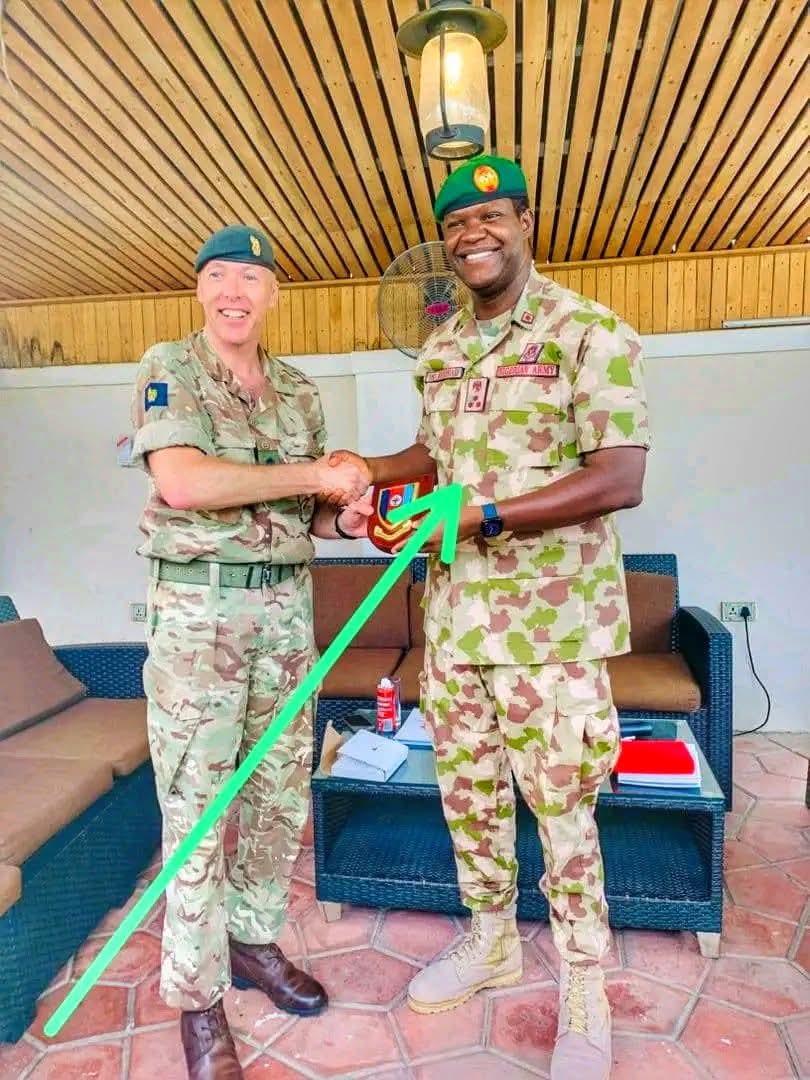 Azlannnn tweet media