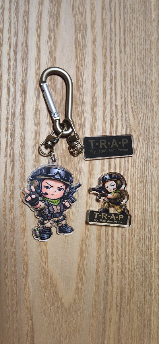 TRAPmasato1's tweet photo. #ACRY
チーム名のキーホルダー試しに作ってみた😆
1つはアクリルスタンド用
1つは キーホルダーに😁
しっかり綺麗に仕上げてもらい満足してます👍✨️ https://t.co/VUjNWFYqSA