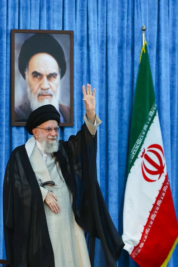 وقتی مردم هستند، هیچ نقشه‌ای جواب نمی‌دهد #جانفدا #EmamOfMartyrs