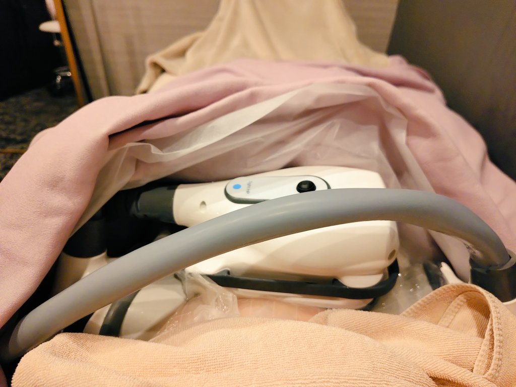くらさく tweet media