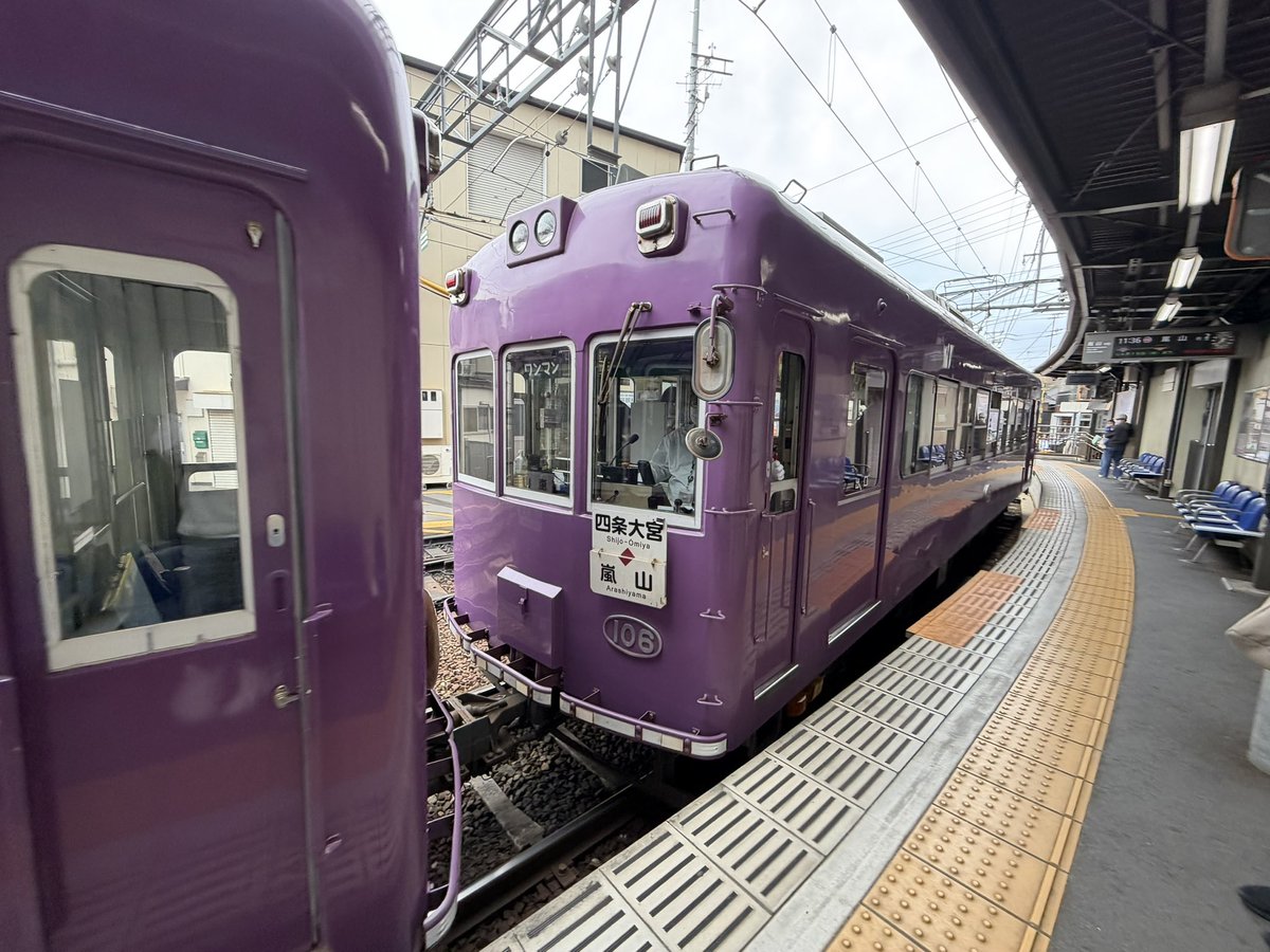 K_FKA2T's tweet photo. 301号は両側で違うヘッドマークでしたが106号は片側にのみヘッドマーク取り付けなんですね https://t.co/UlDcptdAu2
