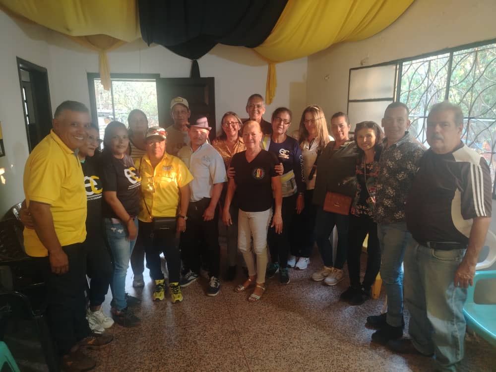 ¡La unidad se activa por Cristóbal Rojas! 📢
 
Ayer 8 de abril, anunciamos con determinación la reactivación de la Plataforma Unitaria en nuestro municipio. Estamos listos para trabajar codo a codo con cada vecino de Charallave y Las Brisas.