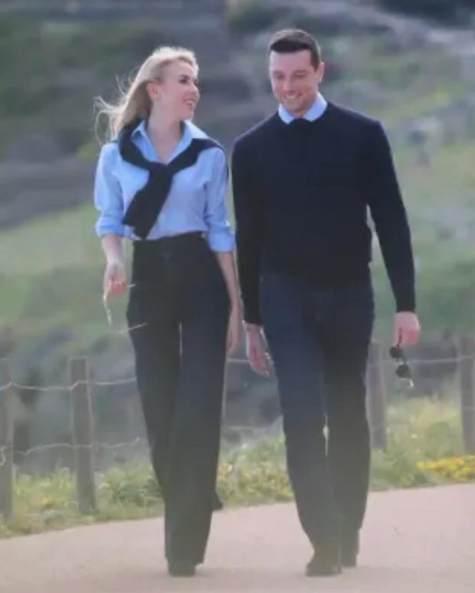 Caroline Kornée ✌️⏚🌳🐢🚲 tweet media