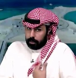 وينه مختفي وبالع العافية هههههههههههه   (خايف من الأهلاويين ومستحي من النصراويين) صار بين نارين ولا يقدر يقول رأيه بعد التعادل المذل .. لكن ما فرقت معه يومين ويطلع (يلعلع) ضد الهلال .... عيب .. عيب .. عيب