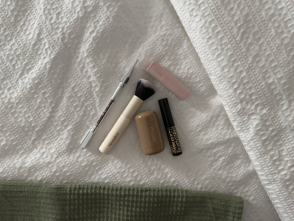 الهنوف tweet media