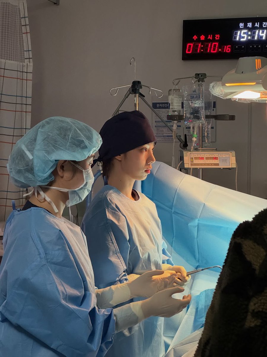 thinking about yeoreum tweet media