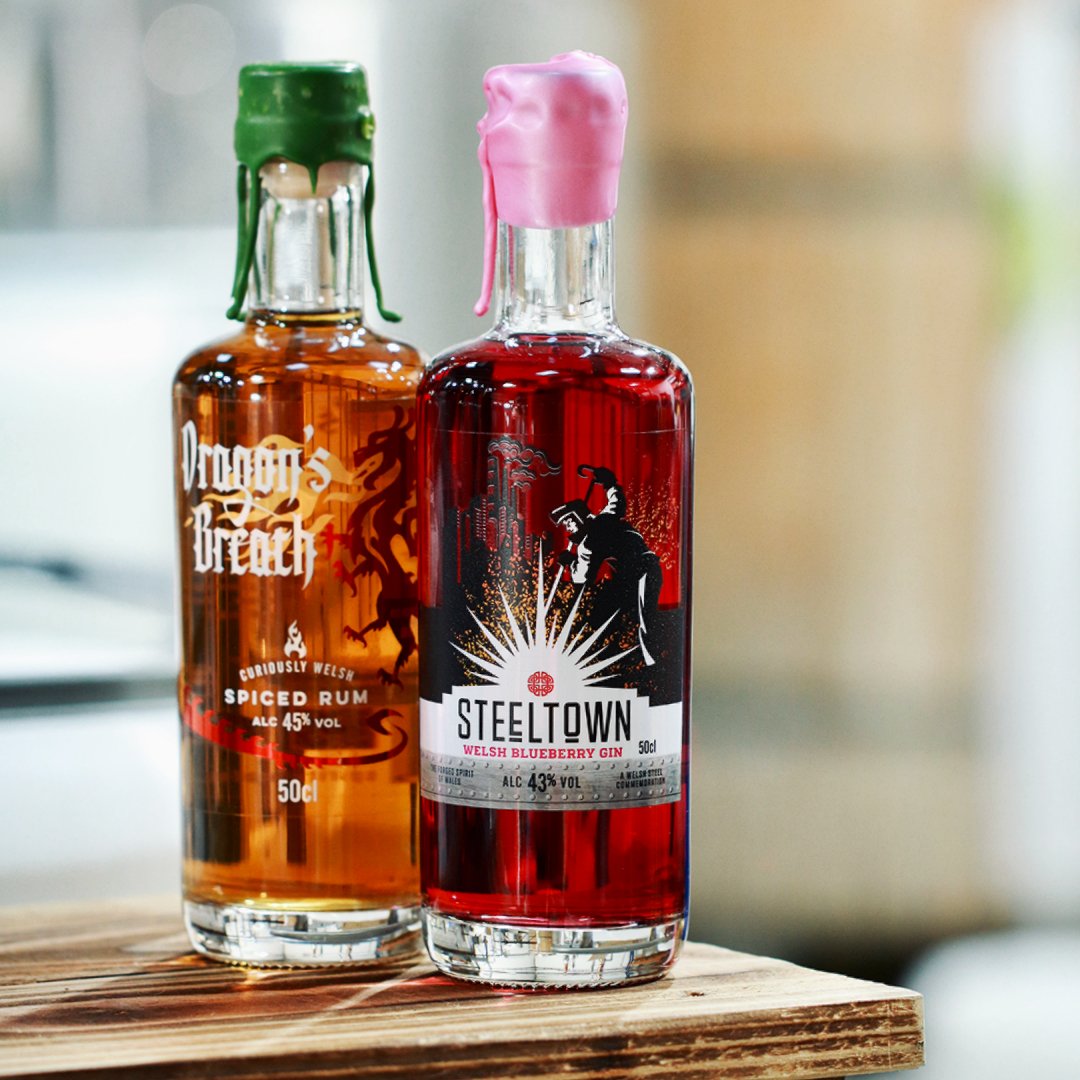 Spirit_of_Wales's tweet image. Rum or Gin?
Why not both.
Our Berries and Spice Deal pairs Steeltown Blueberry Gin with Dragon’s Breath Spiced Rum.
👉 spiritofwales.com/product/spirit…
#WelshSpirits #GinAndRum #SpiritOfWales