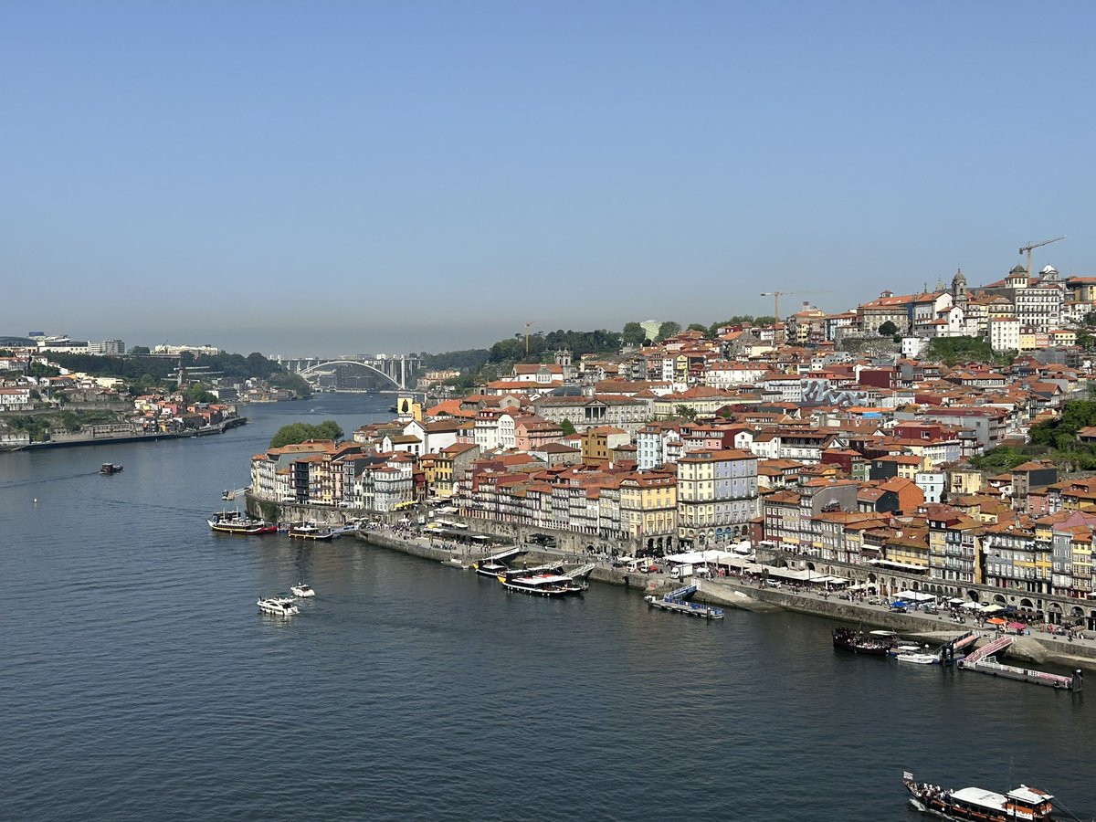GaryMarriott007's tweet image. What a beautiful city Porto is. Friendly people, cracking weather and some stunning sites. #NFFC #Europe