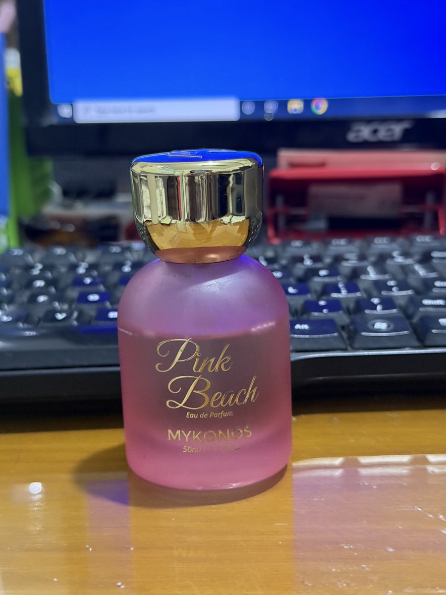 sinreney's tweet photo. Ini parfum wangi banget anti nyengat kataku.
Tapi sebenarnya overpriced gak sih 😃😃 https://t.co/CKjtyxxDy7
