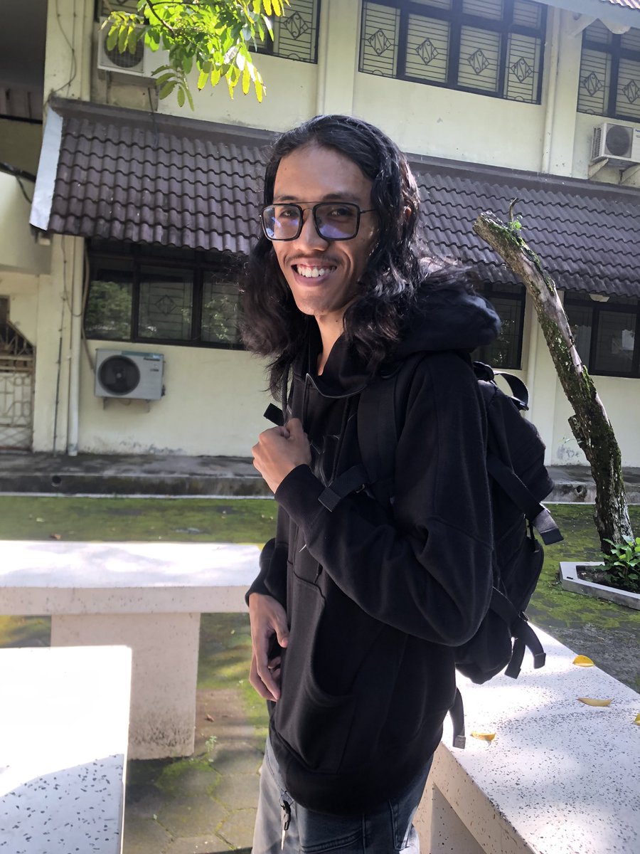 dikaclnrt's tweet photo. serunya nimbrung dan rusuhin orang yg lagi bimbingan https://t.co/tvZdpQeIkF