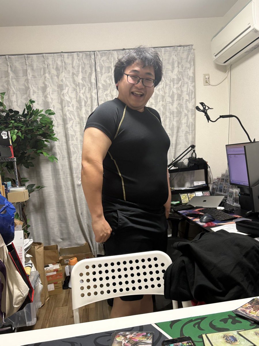 オザキ tweet media