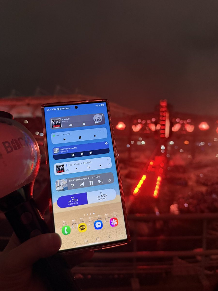 최애는7명차애는아미 tweet media