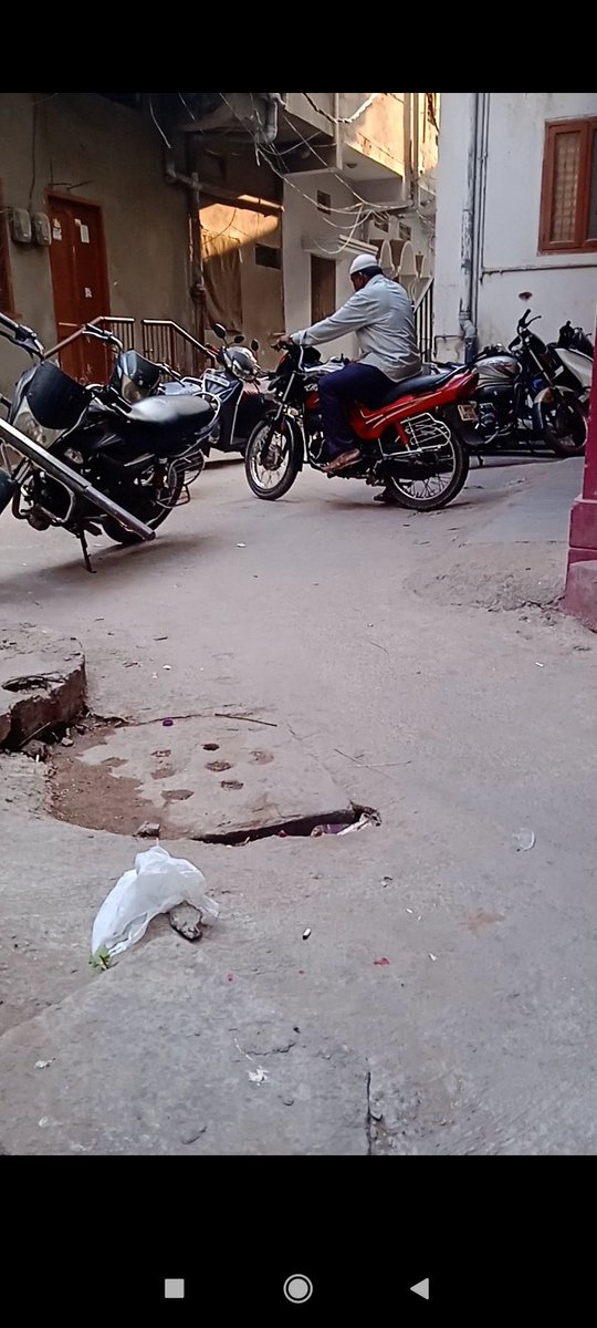 NarsingPra34804's tweet image. Since 2019 
complaints, #HYDRAA @GHMCOnline @malkpetDC @acp_6 No Demolition  G+5floor illegal construction building  #encroachers On Government public Road 

The #structure, built without #permissions, blocking Govt Road 
👆#Judiciary #TelanganaLokyuktaC  pic.x.com/YQmhAubYfu