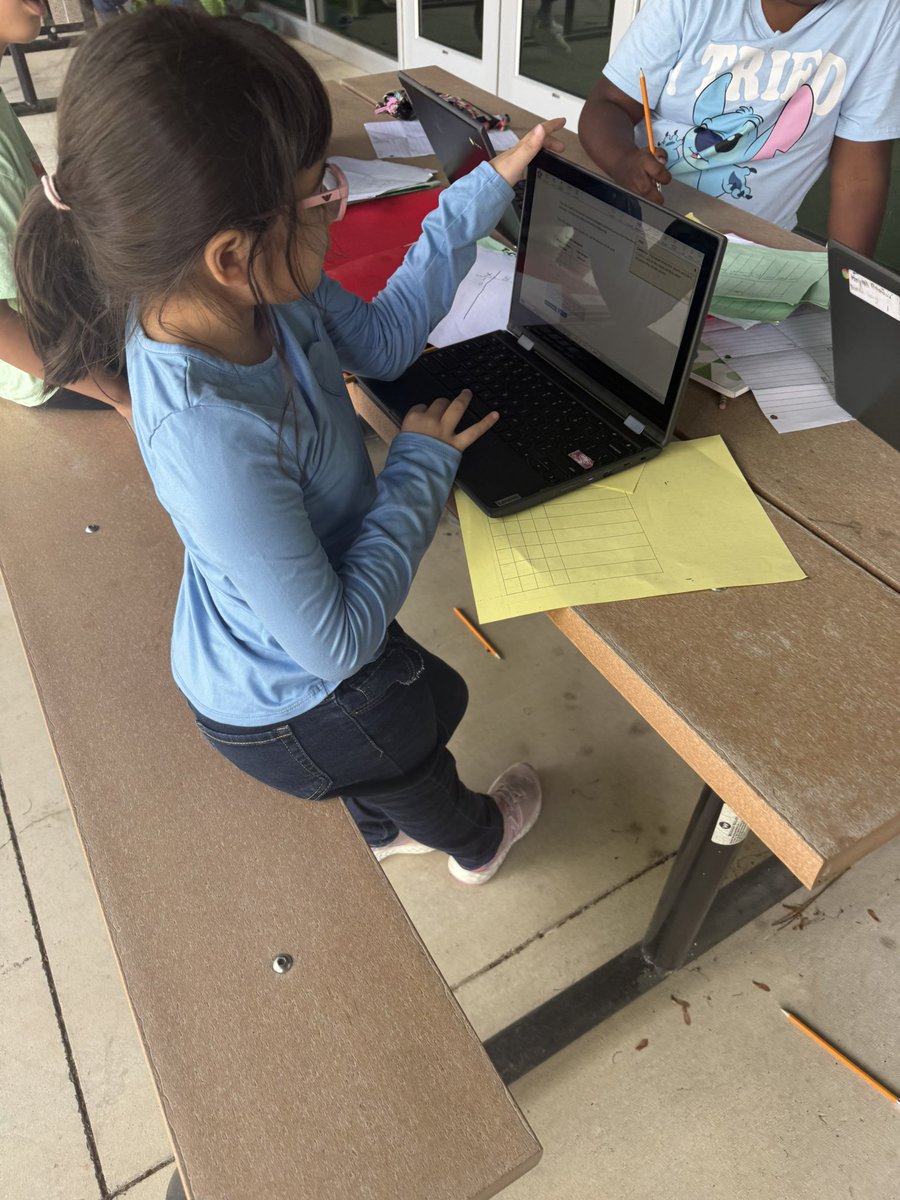 KWilliamsDLD's tweet photo. Today, Marshall students took their learning outside, where fresh air meets fresh thinking! From hands on exploration to collaborative discussions, the outdoor environment sparked curiosity, creativity, and engagement in new ways. #LetsgoMarshall https://t.co/upaPPYTeCj