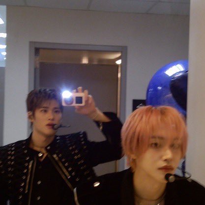 ocean rocks tweet media