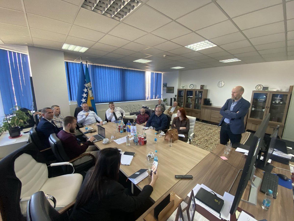 Federalno ministarstvo obrazovanja i nauke tweet media