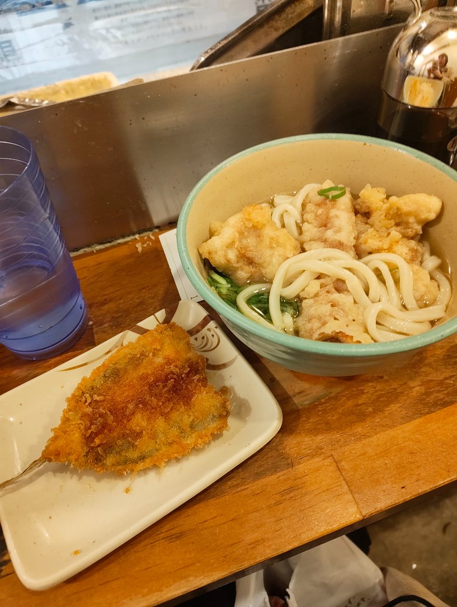 数え切れない立ち食いうどんの夜を越えてようやく決算が終わった(と思う)が残業しなくてもうどんは食べたい。