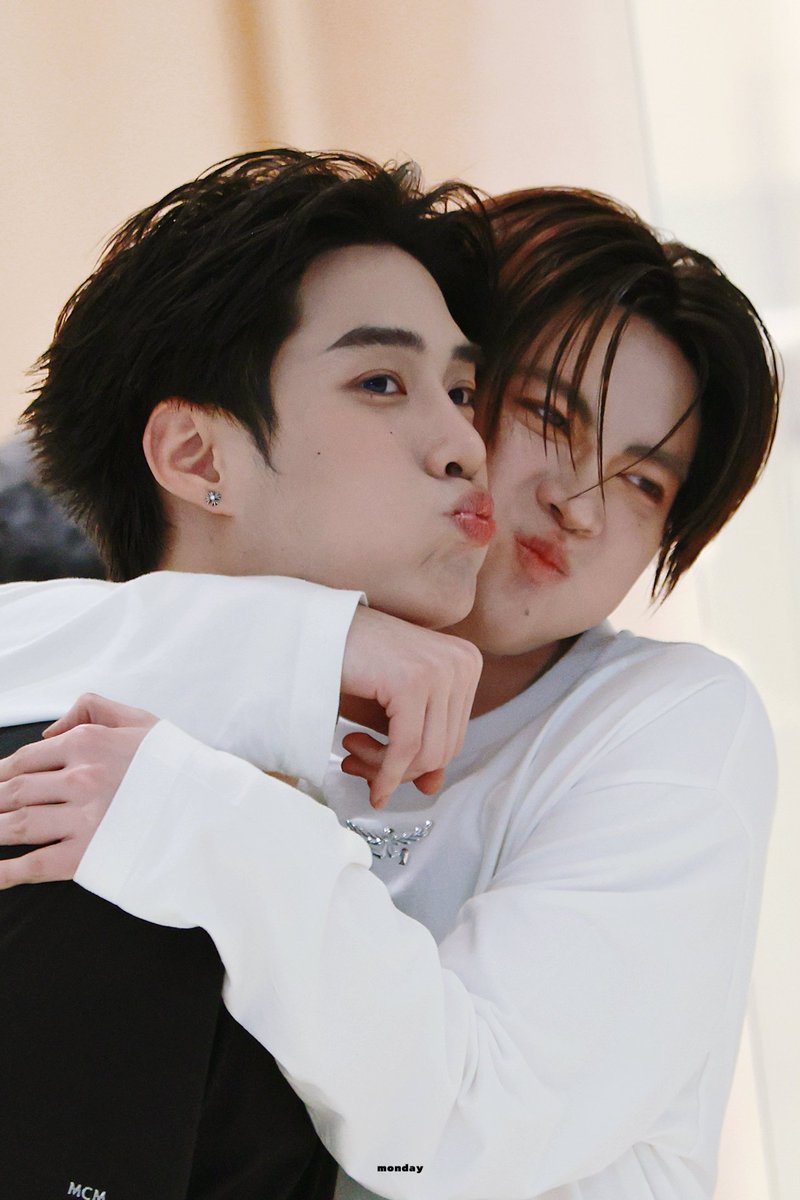 𝐦𝐨𝐧𝐝𝐚𝐲˖.☘︎ ݁˖ tweet media