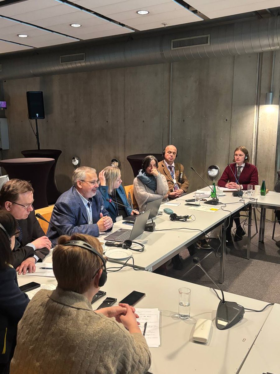 Ustrój w działaniu tweet media