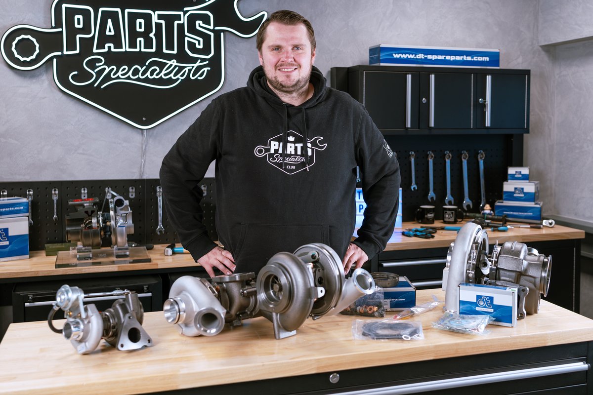 dieseltechnic's tweet photo. 🛠️ Turbos DT Spare Parts 💨⚙️

🎥 En nuestro PS Tips, Kevin explica su funcionamiento, fallos habituales y consejos clave de montaje 🔧

🚨 Señales de alerta: humo, pérdida de potencia o ruidos extraños

#DTSpareParts #DieselTechnic #turbos

https://t.co/cXeD0Xlru0 https://t.co/u5K5Vah1KT