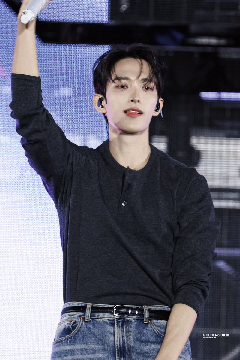 golden6_dk18's tweet image. 20260404 NEW_ ENCORE Day 1

💙💎

#SEVENTEEN #DK #도겸 #DOKYEOM #석민 
#세븐틴 #ソクミン #ドギョム #李碩珉