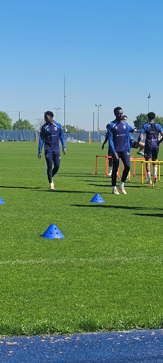 PassioNey 💙🤍 tweet media