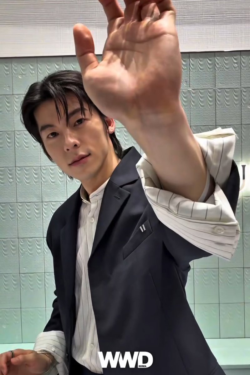 melong3340's tweet photo. 맡아봐!!! ( ∩ˇ³ˇ∩)♡
오랜만에 #광한 in seoul #탬버린즈 https://t.co/3MQSoD2Div