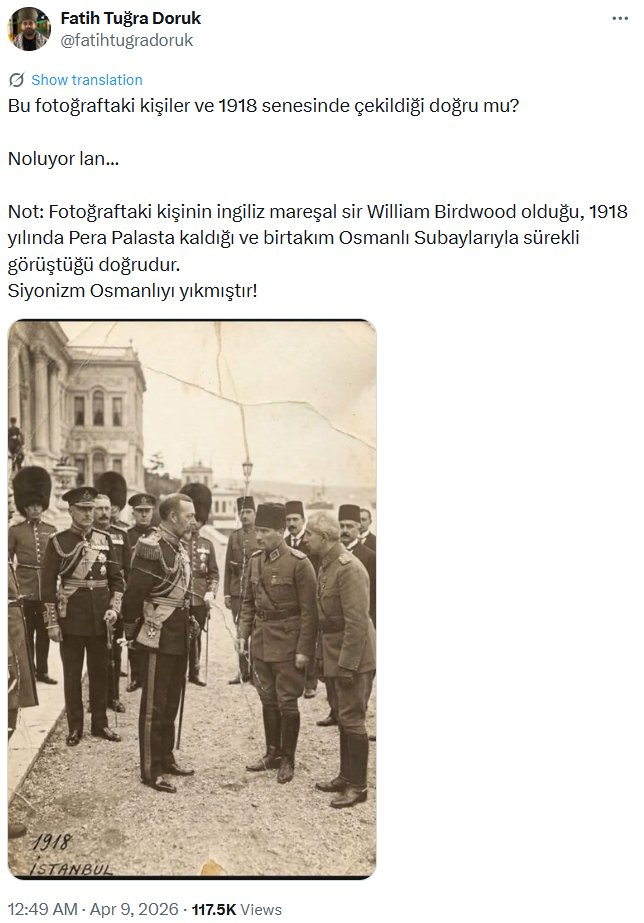 malumatfurusorg's tweet photo. Bu kez, Mustafa Kemal Atatürk ve İsmet İnönü'nün 1918 yılında İstanbul'da İngiliz Kralı V. George'u karşıladığı ana ait olduğu uydurularak yapay zekâ aracıyla hazırlanan görsel kullanılmış.

Kral V. George (3 Haziran 1865 - 20 Ocak 1936) Türkiye'yi hiç ziyaret etmedi. https://t.co/078CToYD4p