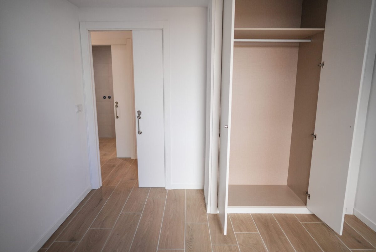 🏘️ Reforzamos el alquiler asequible de viviendas públicas a madrileños con ingresos medios. #JGobMadrid

🎱 La promoción Iberia Loreto 1 de <a href="/emvsmadrid/">EMVS Madrid</a> será la 1ª que se destinará a madrileños con rentas medias y se adjudicará mediante sorteo

 👉 informate.madrid.es/0gojo2