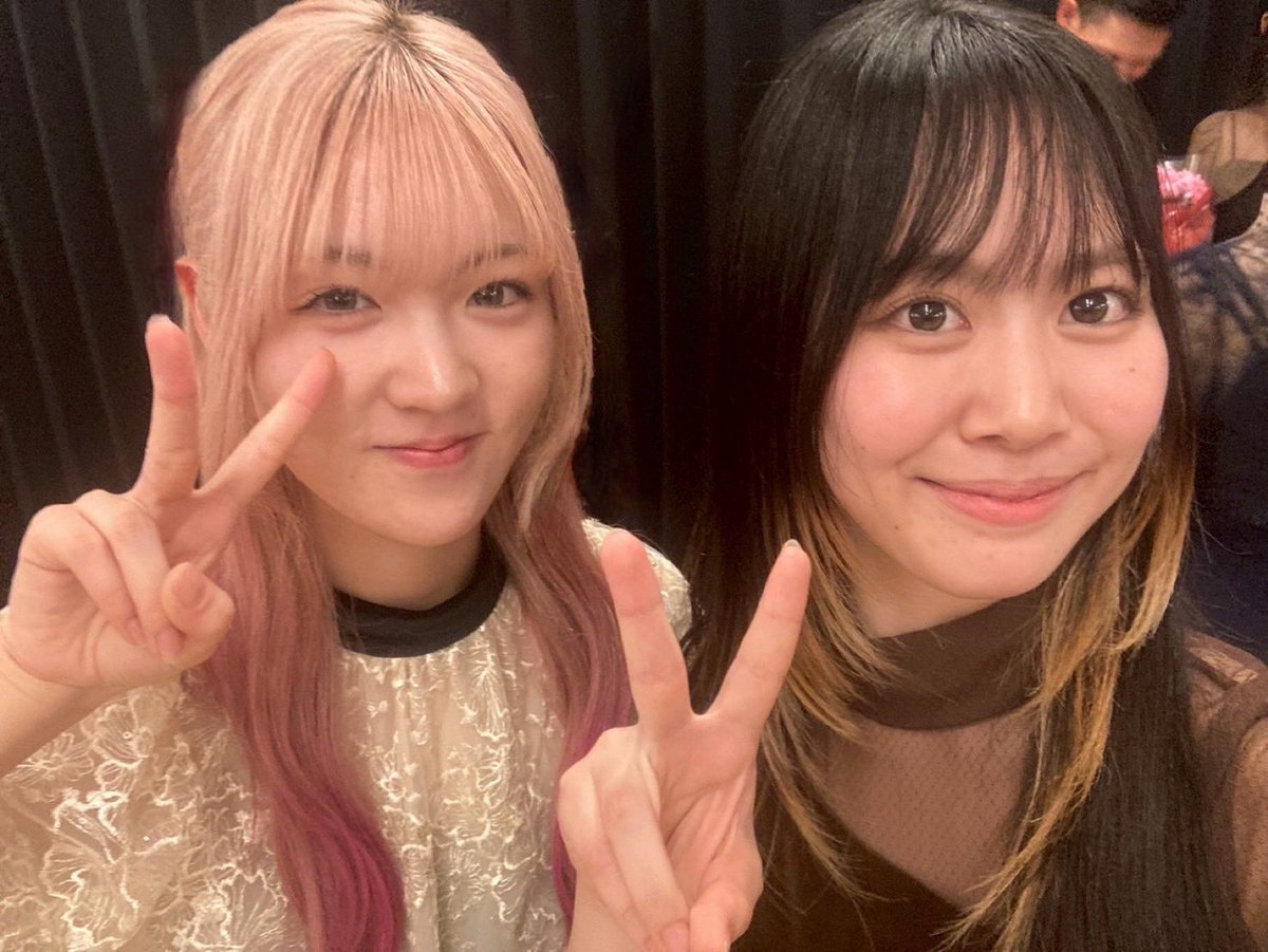 新2年生2人目💃

【まこ】

学部学科：文学部人文学科
専攻：スタンダード
高校の部活：弓道部
MBTI：INFP
マイブーム：1日4食
舞研の好きなところ：イベントがたくさんあるところ
新入生へひとこと：楽しいよ💃