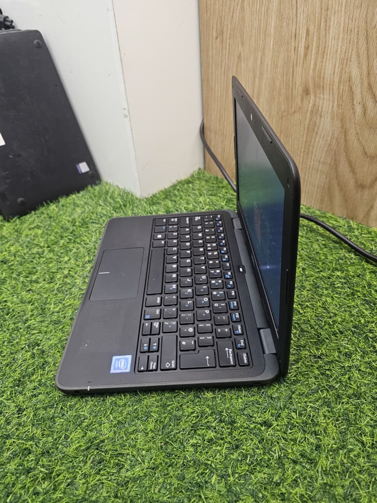 Imranmohd3991's tweet photo. 70K ONLY
Muna delivery ko wane gari kuke 

Dell Chromebook Windows 10 
���Ram 4GB 
✅SSD 16GB
✅Battery 8 hours guarantee 
✅Price 70k
Ten piece available

Whatsapp 08163796095 https://t.co/1NVr27lULk