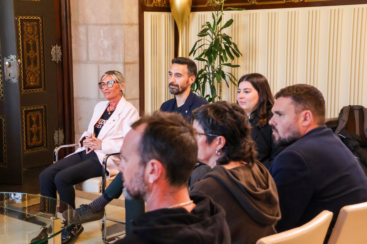 Parlament de Catalunya tweet media