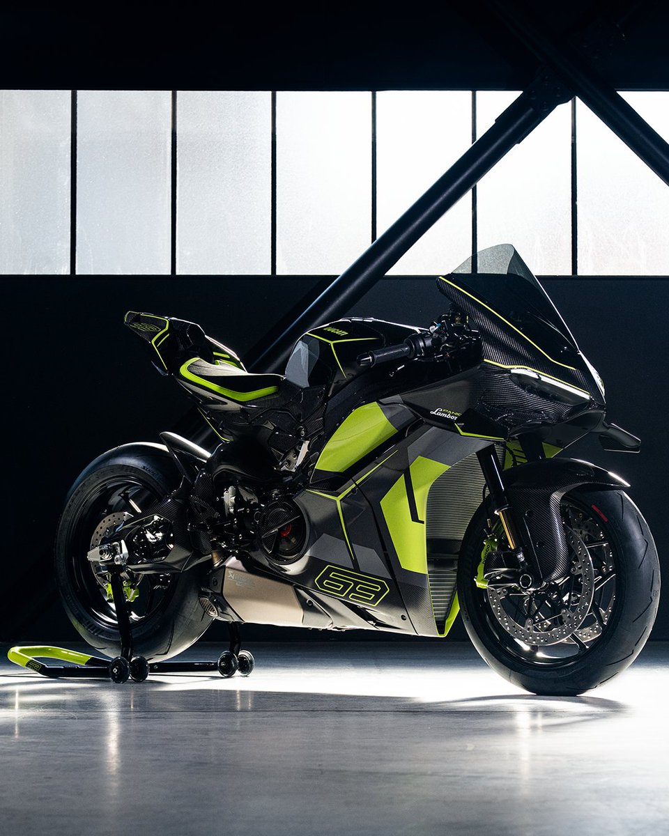 DucatiMotor's tweet image. When two iconic 'Motor Valley' brands with a shared passion for performance and Italian excellence unite, the result is the Panigale V4 Lamborghini. A collector’s masterpiece and 'Made in Italy' ambassador. 🇮🇹🤝

Ducat.it/Ducati
 
#Ducati #PanigaleV4Lamborghini