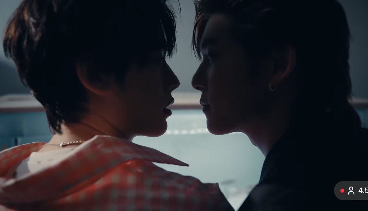 esjei ✨ tweet media