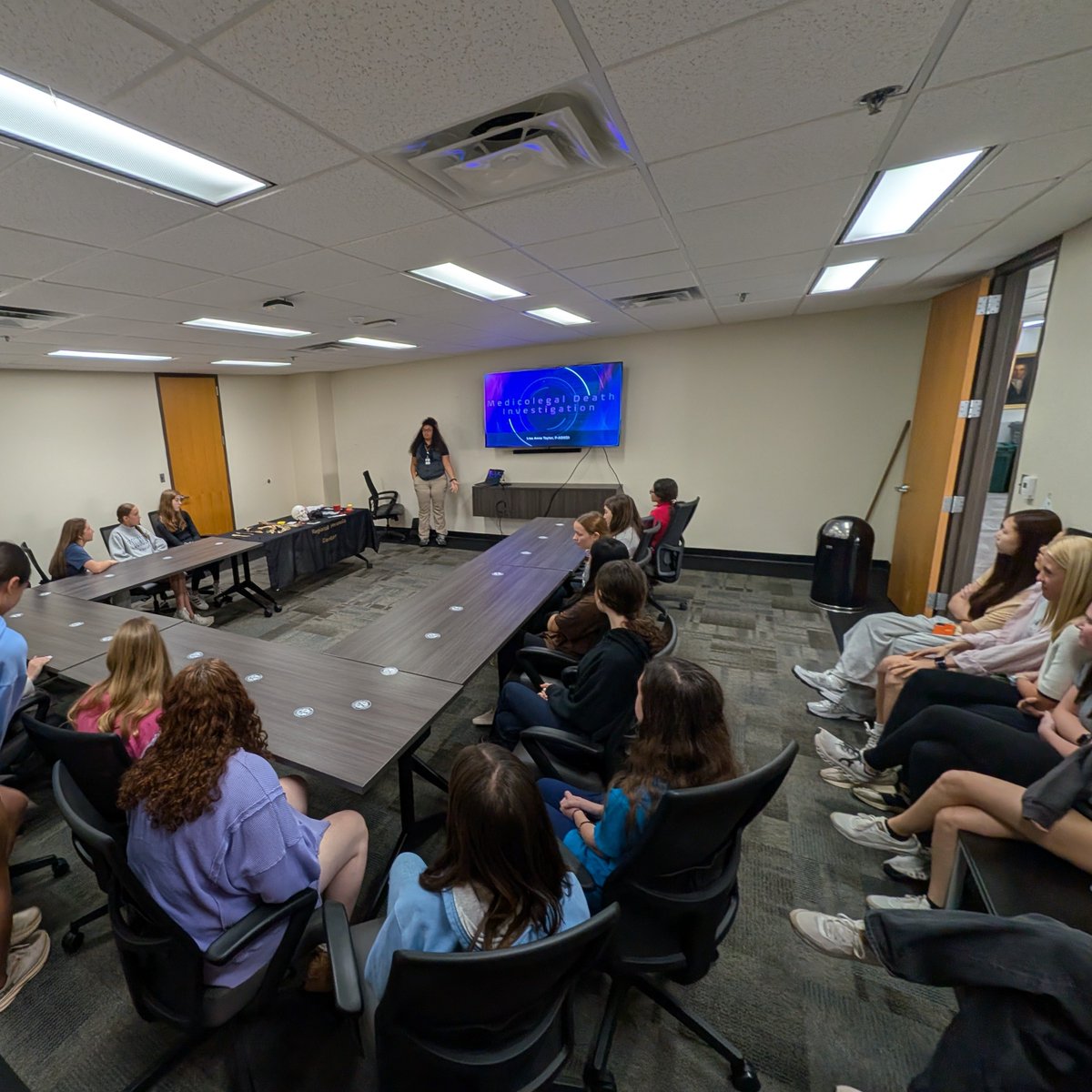 FHS9Academy's tweet photo. Freshman Academy hits the Town... well Knoxville Town Hall. Where our freshman got to interact with civil servants and learn about their career paths. https://t.co/AGV7aJaDSg