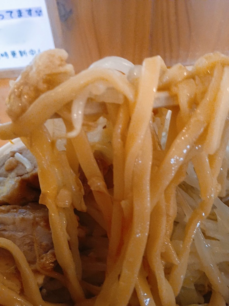 滋悟郎🍜
めっちゃ久しぶりの大好きな滋悟郎😋
今日は可愛く🍥ぷちラーメン🍥
150gヤサイニンニクショウガ💕
ヌォォオ～💕好きだー‼️
