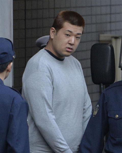 ariken_News's tweet photo. 凶悪犯罪者を忘れるな！！

最近出所した暴力団員の永富直也容疑者（２０）身長195センチ体重120キロ
※体格はストリートファイトのパワー系のユリアンというキャラと同じ

・連れ子にガンつけられたので正座させて平手打ちしたして、かかとを頭に振り下ろしてボコボコにしてボーリングのボールを投げるようにしてガラス戸棚に投げ飛ばし殺害

・3歳の息子の最期の言葉は「お母さん苦しい」

懲役8年という激甘判決

このゴミヤクザの卒アル持っている人いたらDMまでお願いします