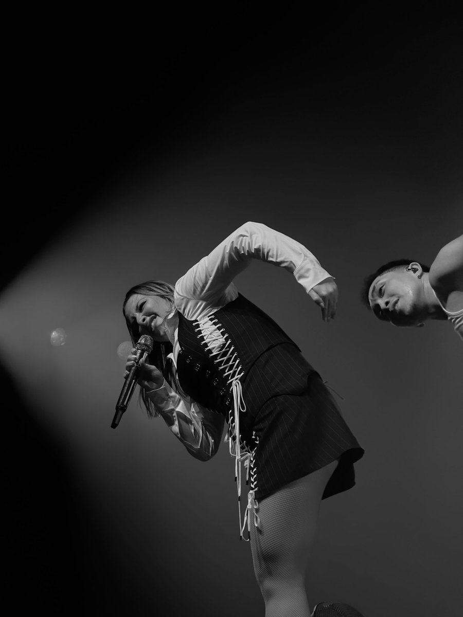 𝒥𝓊𝓈𝓉𝒾𝓃ℯ tweet media