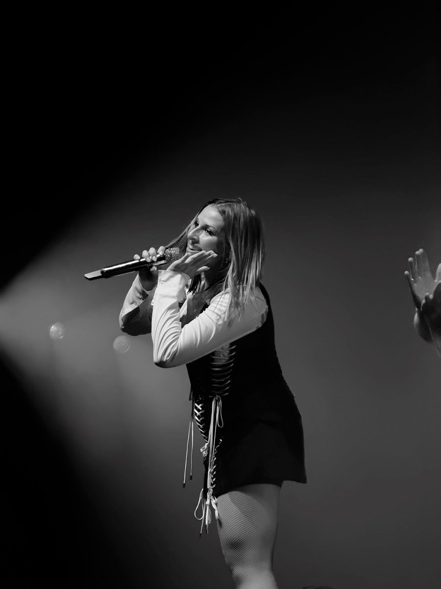 𝒥𝓊𝓈𝓉𝒾𝓃ℯ tweet media