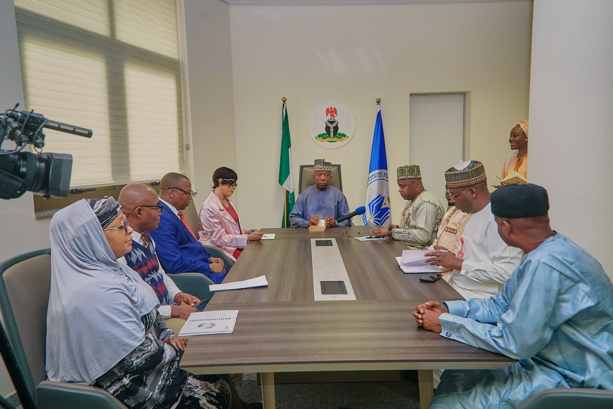 nildsnigeria's tweet photo. On Wednesday, 8th April 2026, a delegation from the Jigawa State Public Complaints and Anti-Corruption Commission, led by its Head of Delegation, Mr. Hassan Hashim paid a courtesy visit to the Director General of National Institute for Legislative and Democratic Studies, NILDS, https://t.co/UGIHmXGnCE