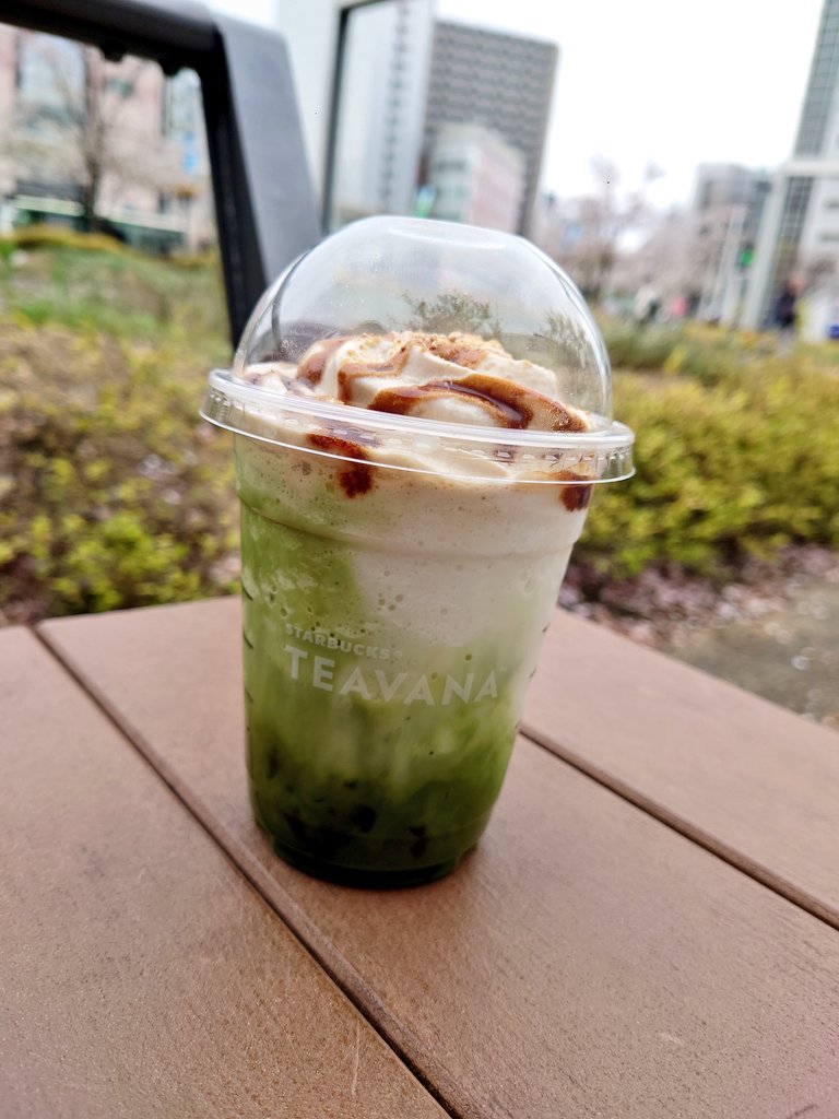 煎茶抹茶わらび餅みたいなやつ😂
美味しかった🍵