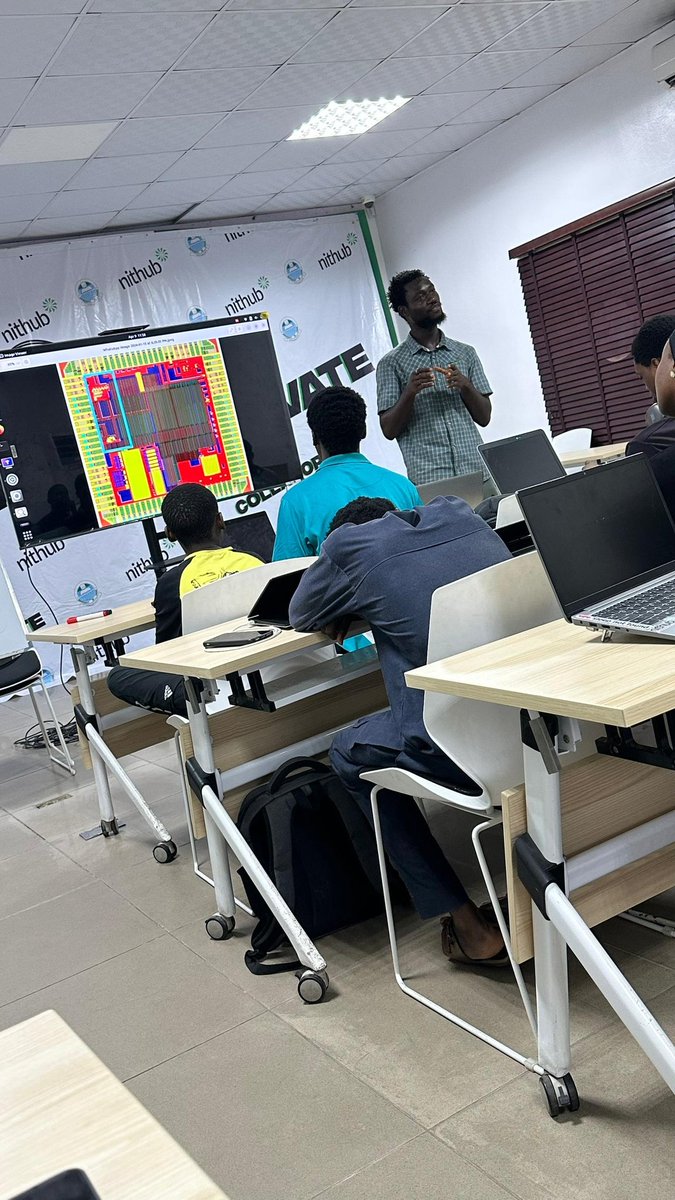 techsis_1813's tweet photo. I'm taking chip design classes at @nithub_lag and all I can say is that chip design is crazy!😂

P.s: Chip design is the design of Integrated Circuits 😗
#girlengr #chipdesign https://t.co/68tBAmqIwK