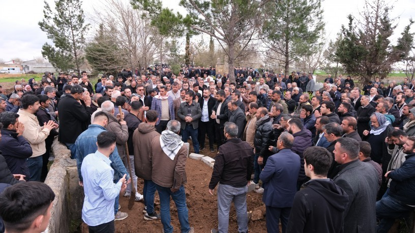 Suruç eski Belediye Başkanı Nahsan Ercan son yolculuğuna uğurlandı 

ilketv.com.tr/suruc-eski-bel…