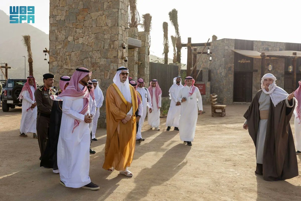 محافظ بدر يتفقد مشروع ترميم مسجد بئر الروحاء التاريخي.
spa.gov.sa/ar/w2556166
#واس