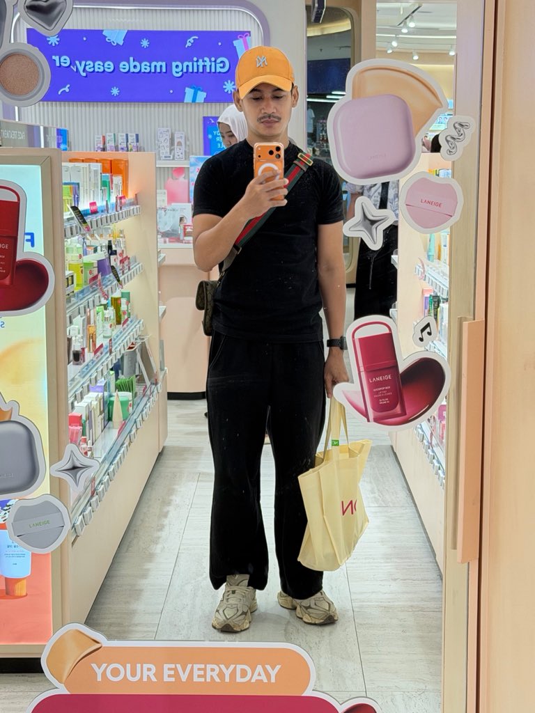 𝖓𝖔𝖓𝖊𝖇𝖑𝖆𝖈 tweet media