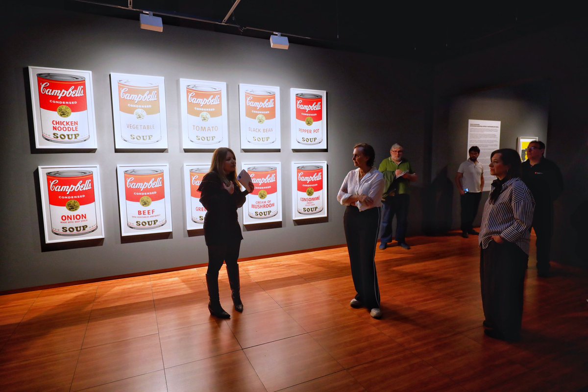 zaragoza_es's tweet photo. El @CentroHistorias  de Zaragoza se cita con el cómic contemporáneo y la cultura pop en una ambiciosa muestra que reúne 70 obras de 32 artistas para analizar cómo el lenguaje del cómic ha transformado el arte.
En "Comic in Contemporary Art. Iconos, mito y narrativa" podrás disfrutar de reinterpretaciones y originales de iconos como Bansky, Warhol, Lichtenstein, Murakami o Yoshitomo Nara 
📅Hasta el 23 AGOSTO.