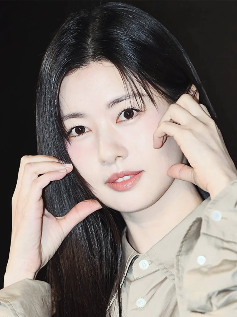 #JungSoMin ( 정소민) | TheDealer soon 🎬 tweet media