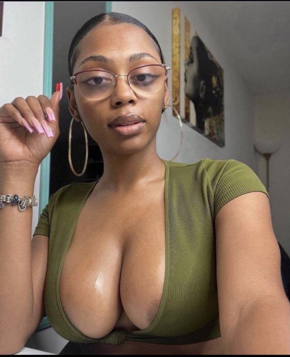 Petite girls with big boobs >>>>>>>