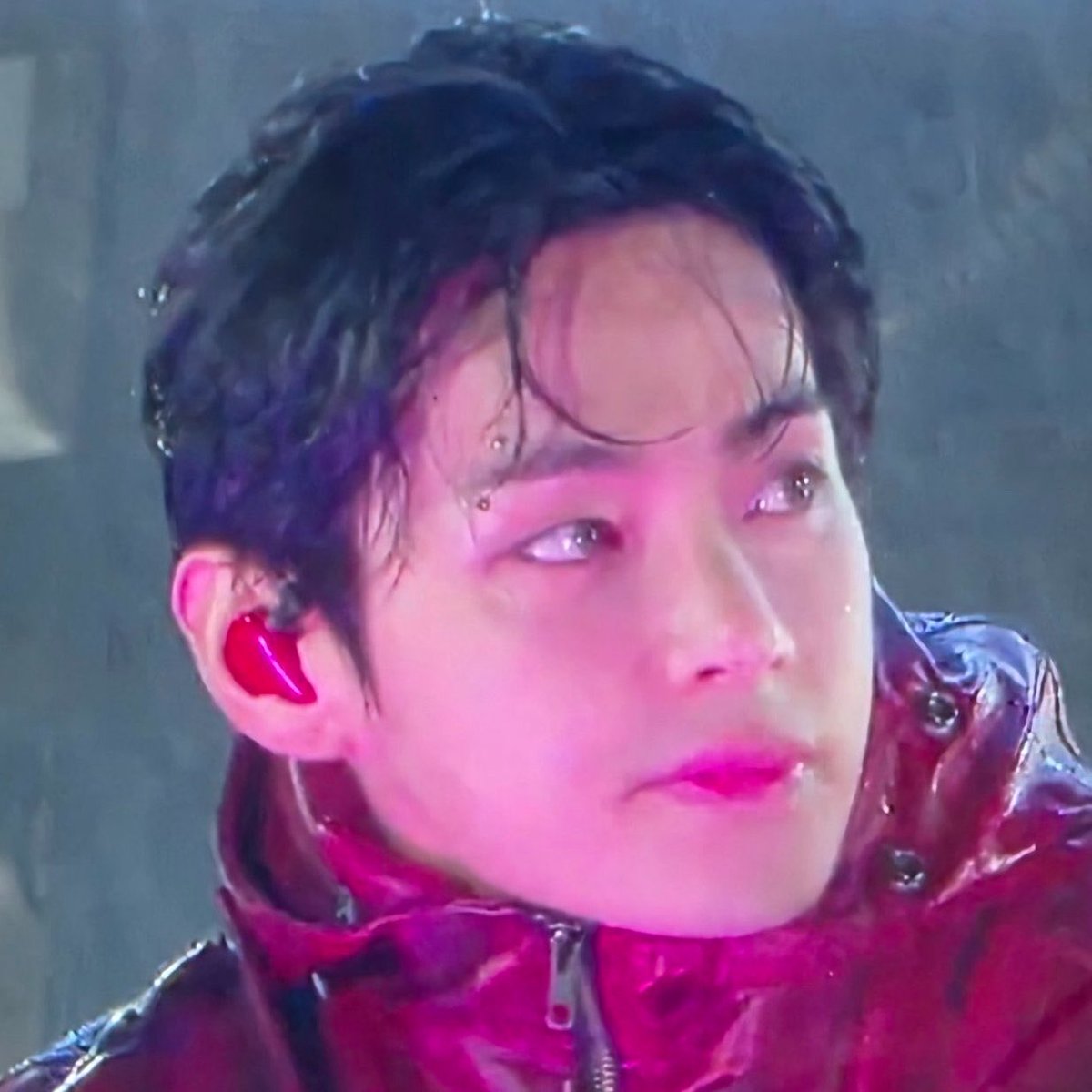 taekook𑁤 tweet media